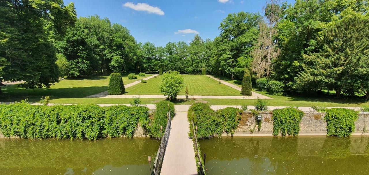 Chateau De La Cour Senlisse ภายนอก รูปภาพ